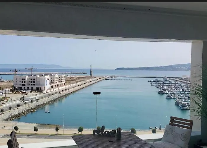 Ocean View Apartment With Airco